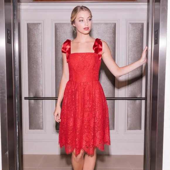 Gal Meets Glam Dresses & Skirts - Lucia Satin Strap Lace Dress In Cranberry